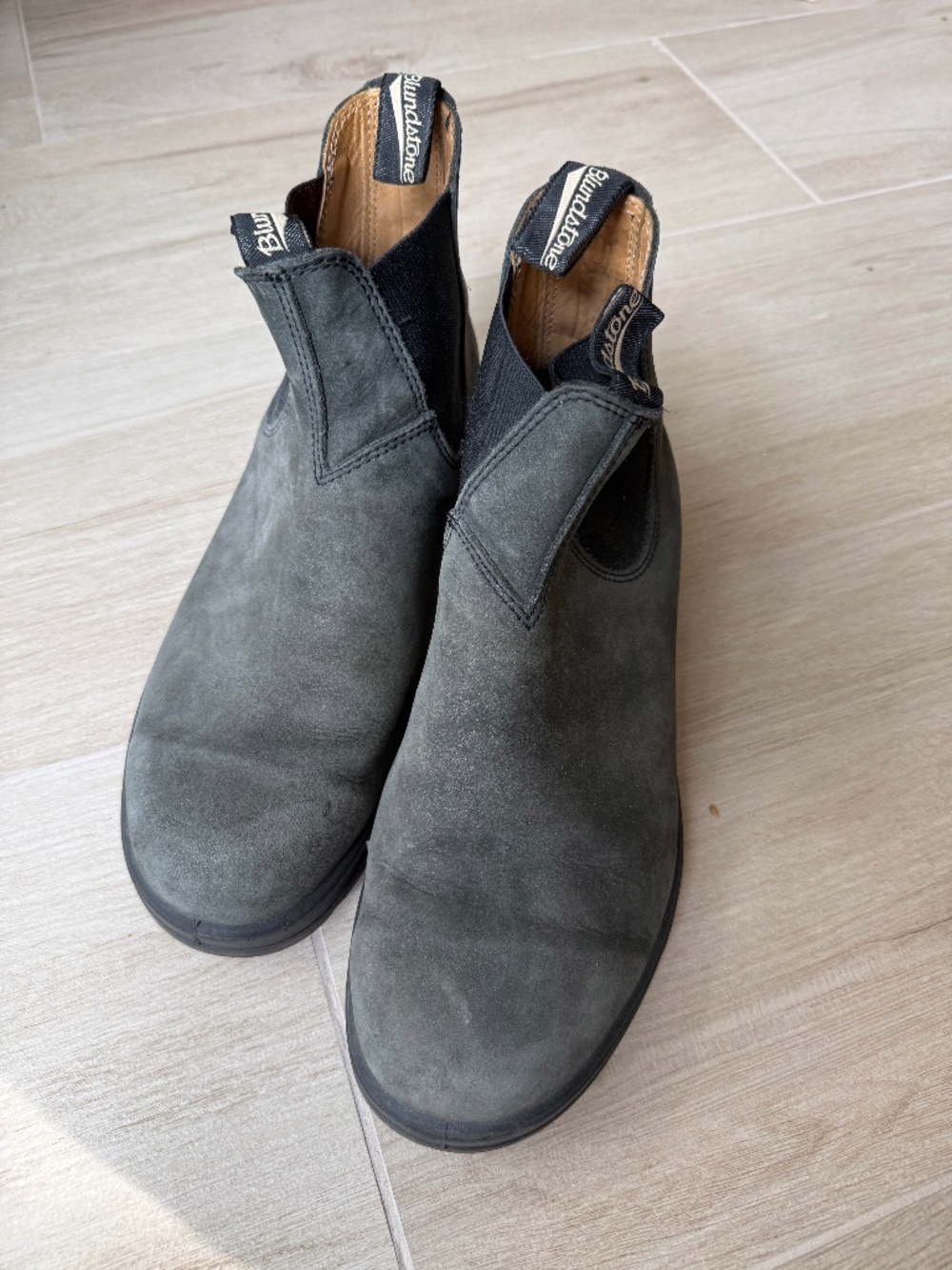 Blundstone Black Leather Chelsea Boots AU 9.5 / US Men’s 10.5.